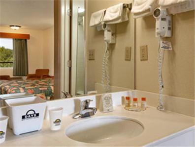 Days Inn By Wyndham Jacksonville South Memorial Hospital Rom bilde